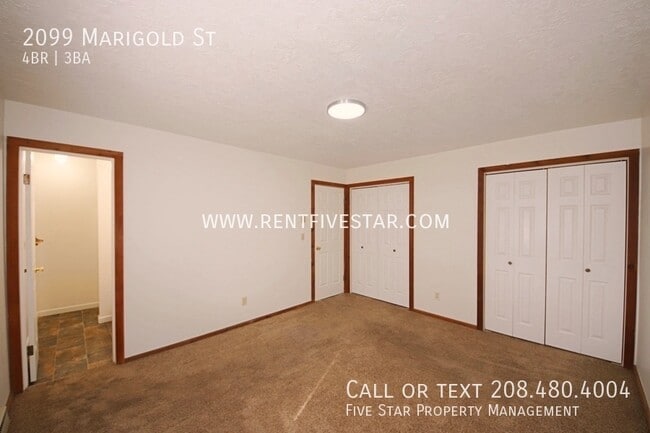 Building Photo - 2099 Marigold St