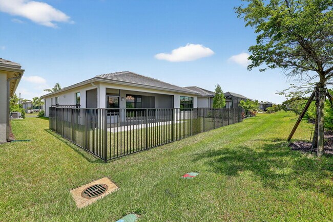 Building Photo - 12522 SW Emerald Estuary Ter