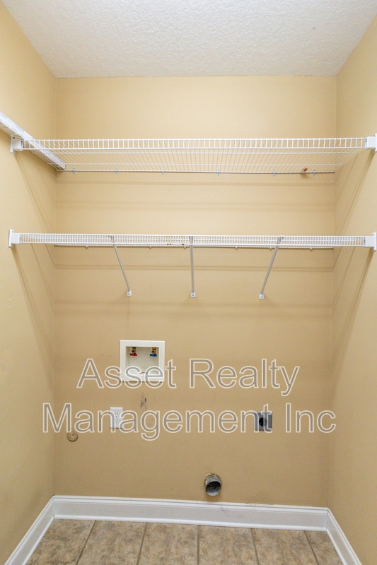 Building Photo - 6451 Ridgewalk Ln