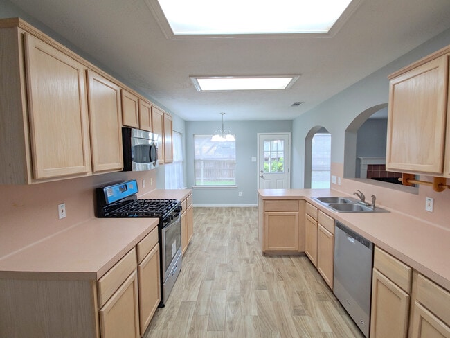 Building Photo - 4805 E Columbary Dr