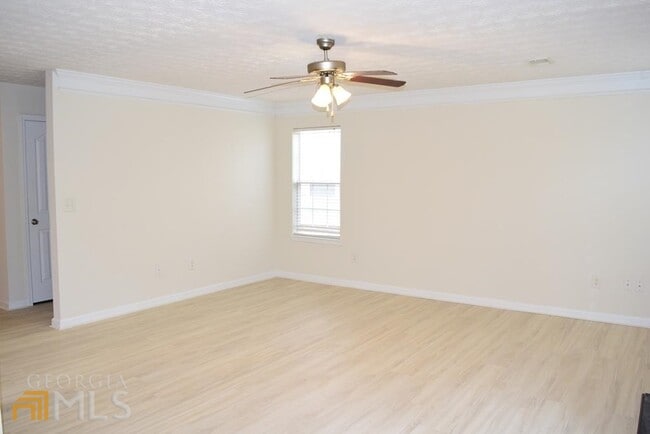 Building Photo - 43 Churchill Park Dr