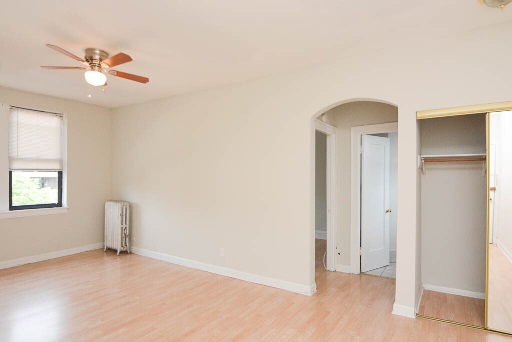 Building Photo - 4854 N Damen Ave