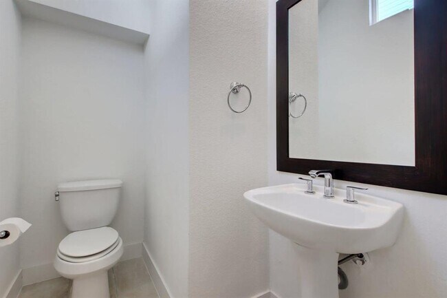 Building Photo - 6133 Seville Dr