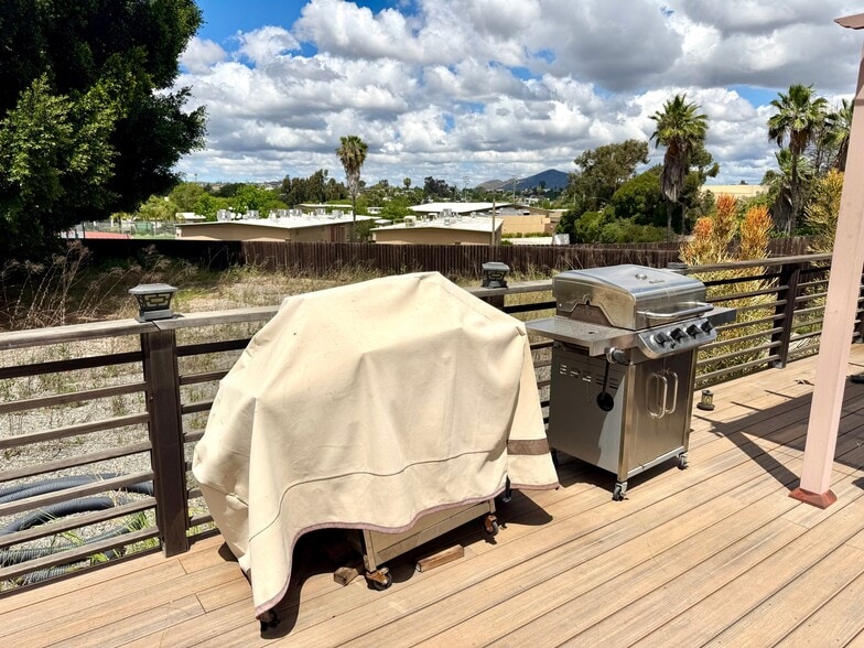 Building Photo - 7438 Orien Ave