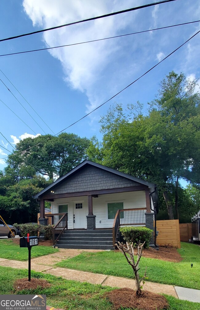 Building Photo - 1081 Fair St SW