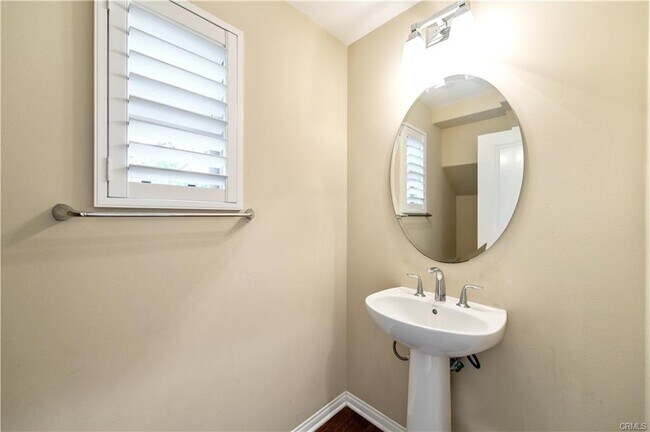 Building Photo - 123 Overbrook