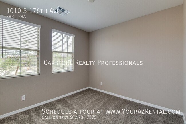 Building Photo - 1010 S 176th Ave