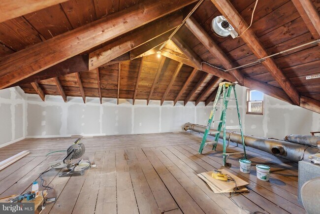 Building Photo - 140 Maddock Ave