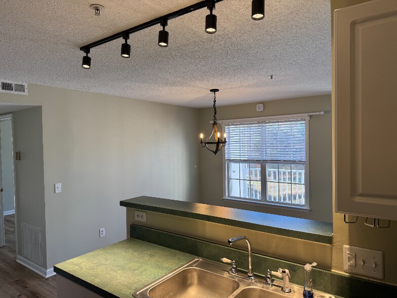 Building Photo - 3713 Morris Farm Dr