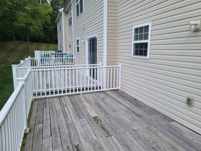 Building Photo - 3 Bedroom Townhome for Rent in Waynesboro