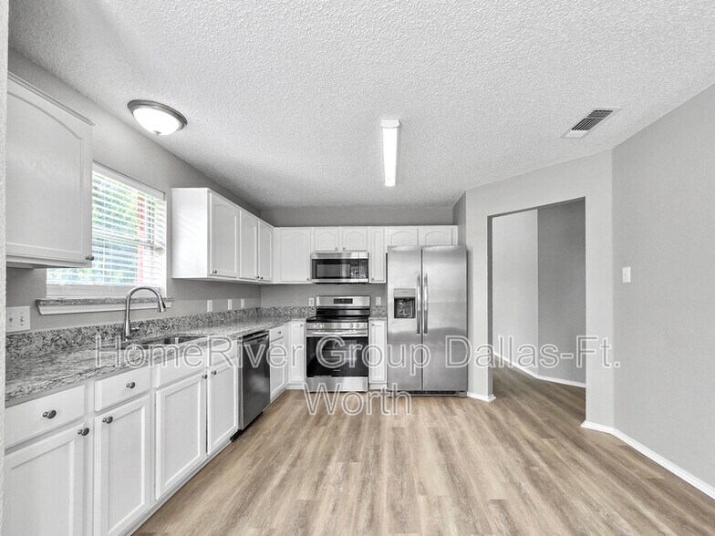 Building Photo - 1140 Sandalwood Dr
