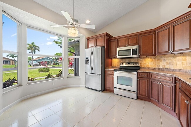 Building Photo - 9178 Beverly Ct