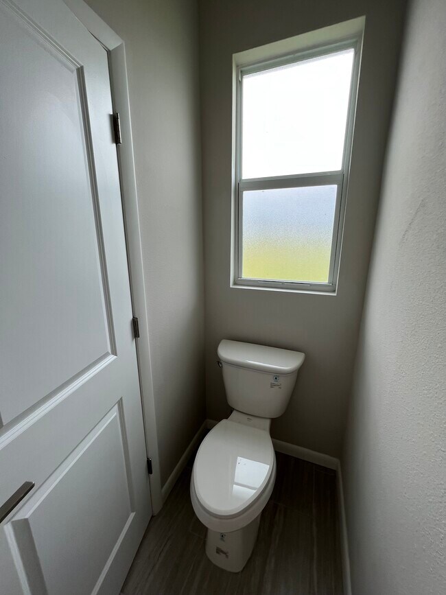 Building Photo - 1025 Jupiter Loop