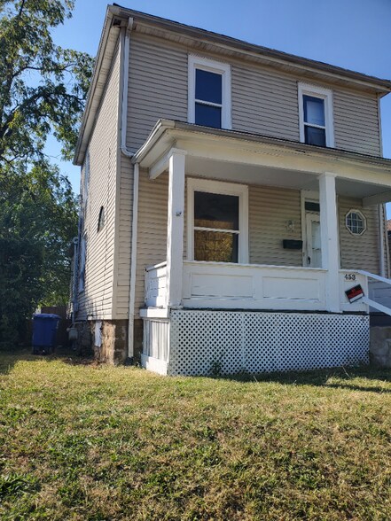 Primary Photo - 453 S Powell Ave
