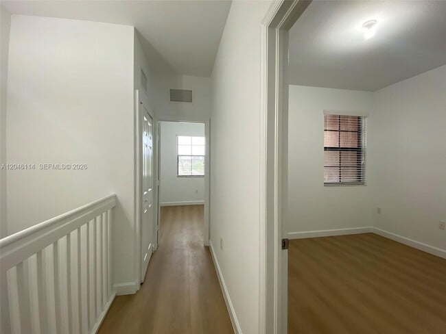 Building Photo - 3538 W 88th Terrace