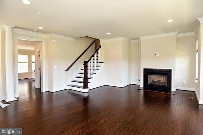 Building Photo - 810 Fair Winds Way