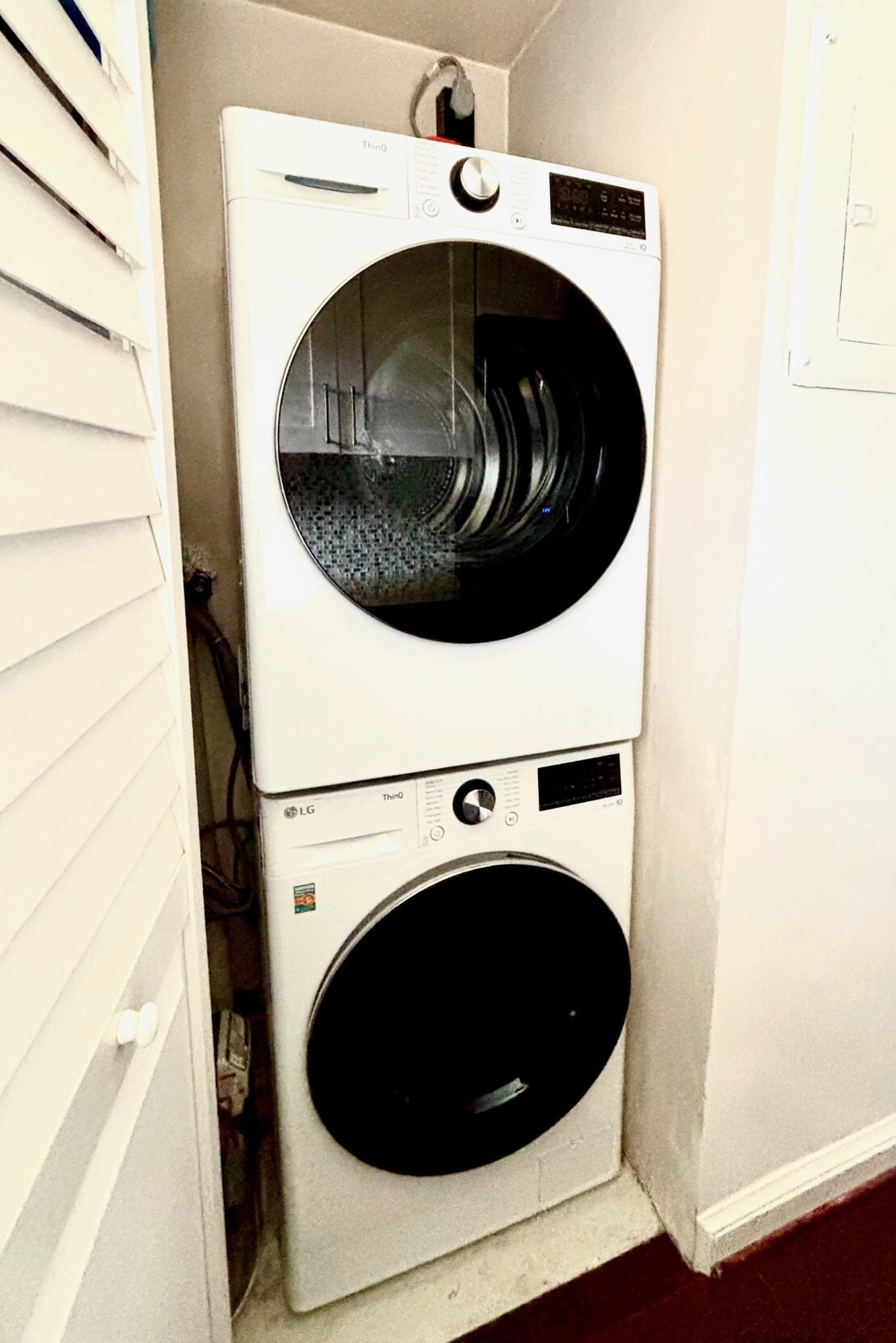 Washer/Dryer - 2602 Tunlaw Rd NW