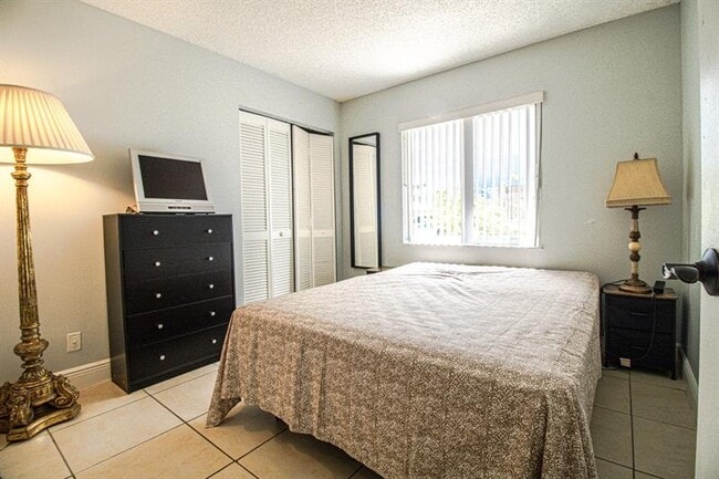 Building Photo - 6415 Amberjack Terrace