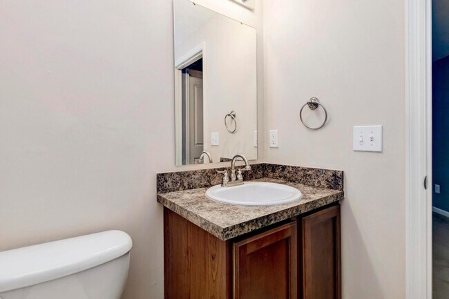 Building Photo - 6479 Walnut Fork Dr