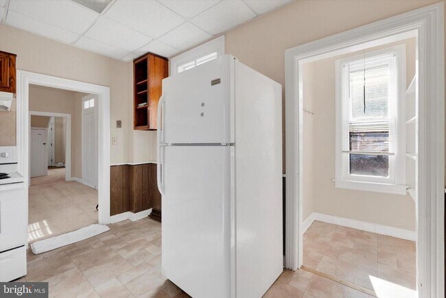 Building Photo - 4300 Main St