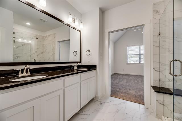 Building Photo - 208 Venice Ave