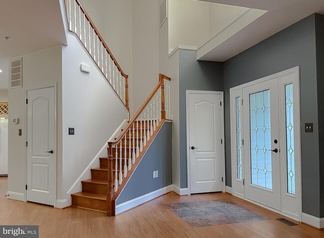 Building Photo - 46230 Sylvan Ct