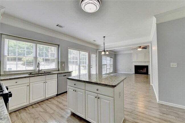 Building Photo - 7635 Harrogate Pl