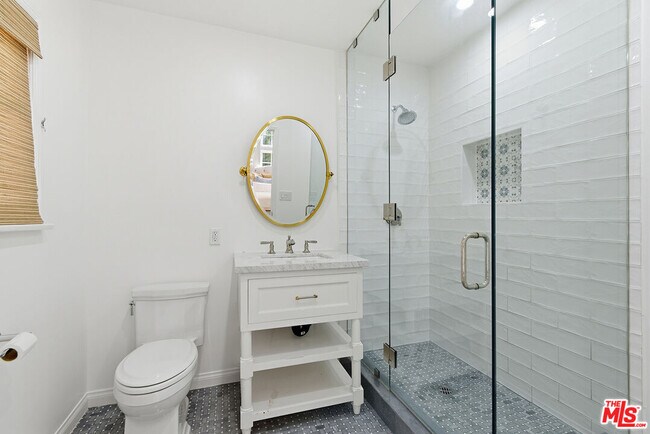 Building Photo - 9305 Hazen Dr