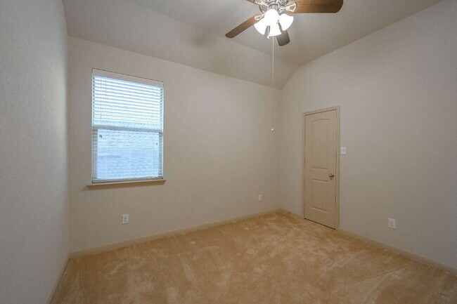 Building Photo - Charming home in Pearland!
