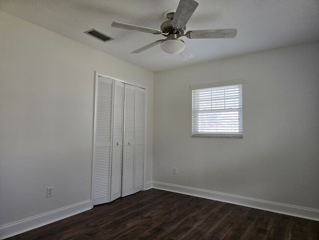 Building Photo - Move in Ready 3/2 in Clermont