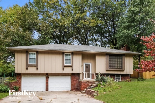 Building Photo - 704 Melrose St