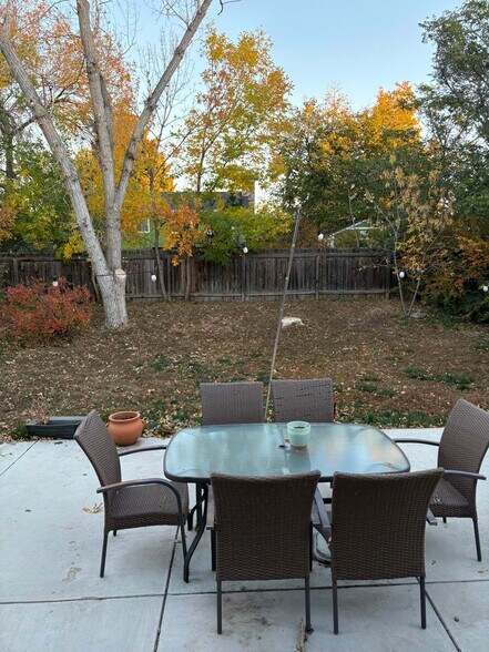 Building Photo - 221 Summit Cir