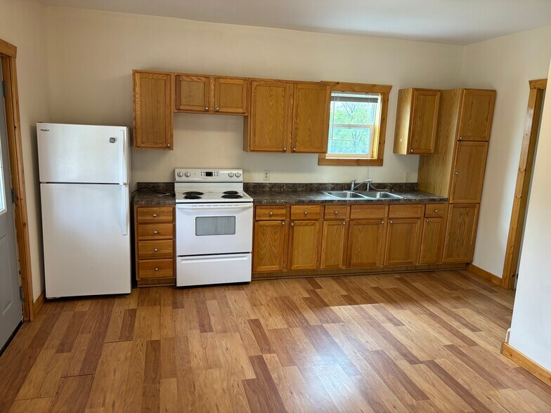 Primary Photo - 1126 2nd St SE