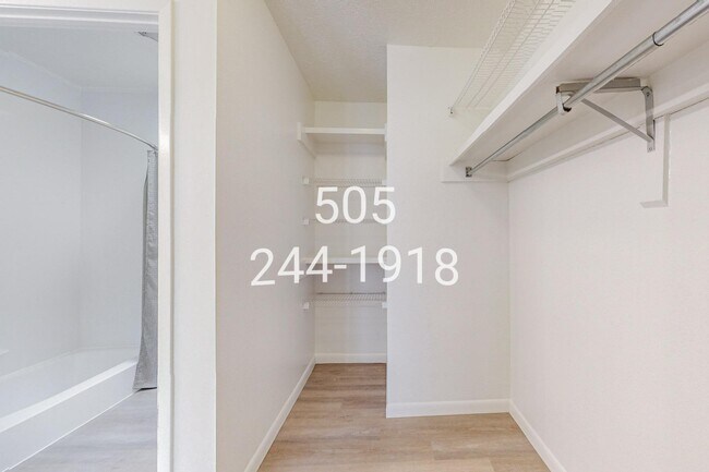 Building Photo - 876 Tramway Ln Ct NE