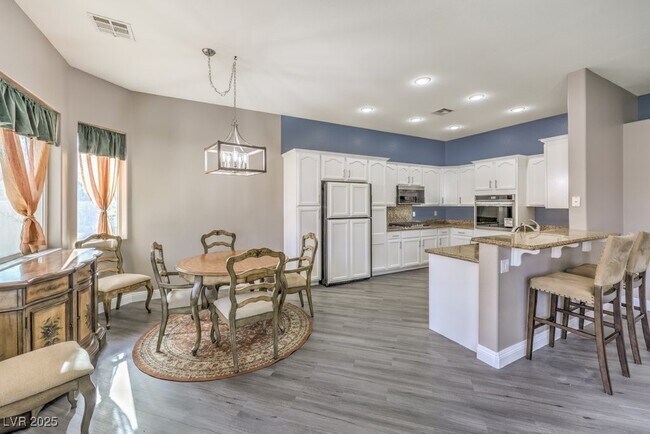 Building Photo - 10575 Regal Stallion Ave