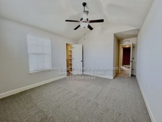Building Photo - Timber Trails Townhomes | Available Now & Ready for Tours