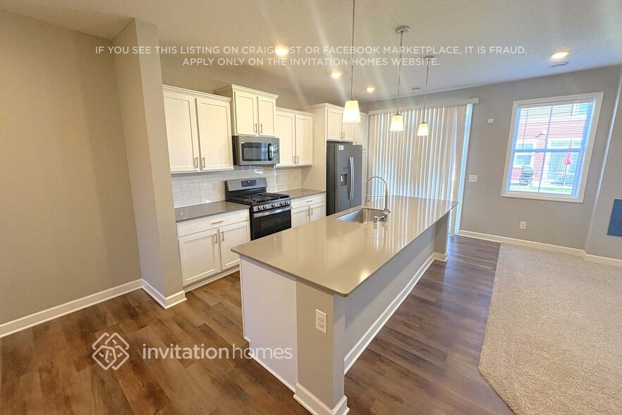 Building Photo - 6435 Inspire Cir S