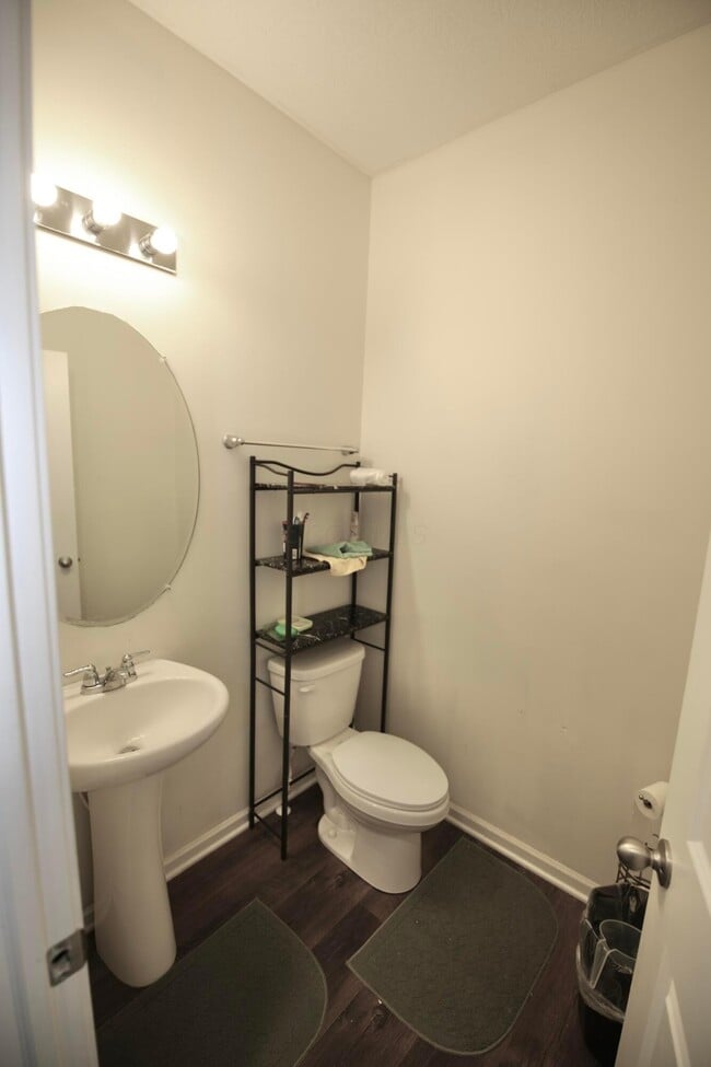 Building Photo - 216 Old Bay Dr