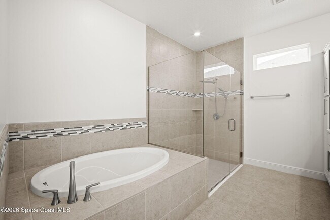 Building Photo - 6185 Moonrise Dr