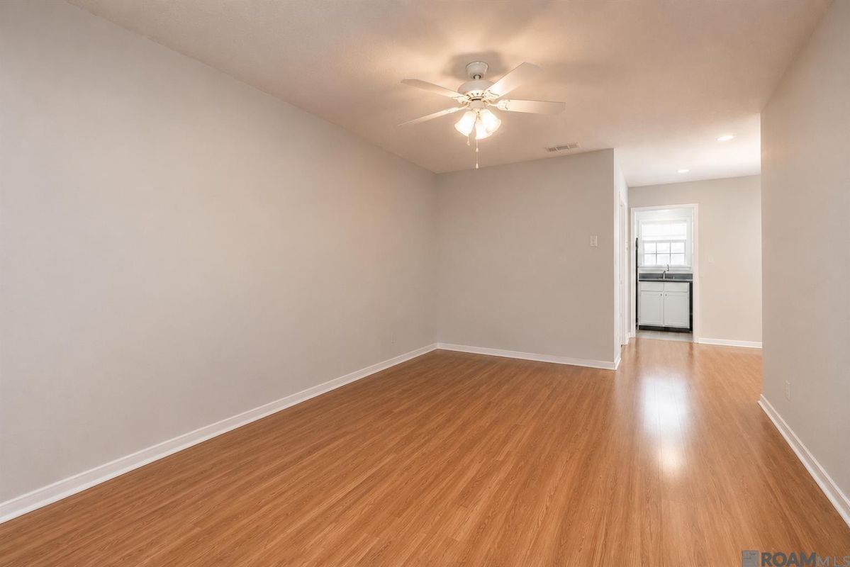Building Photo - 1730 Brightside Dr