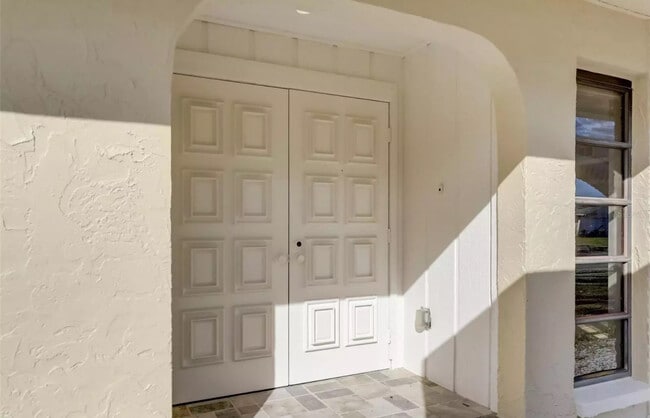 Building Photo - 6455 Jarvis Rd