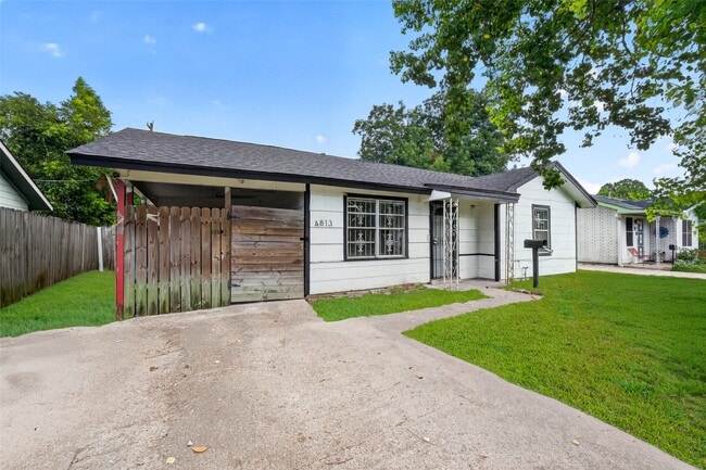 Building Photo - 4813 Brinkley St