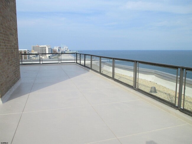 Building Photo - 4800 Boardwalk-1902-1902