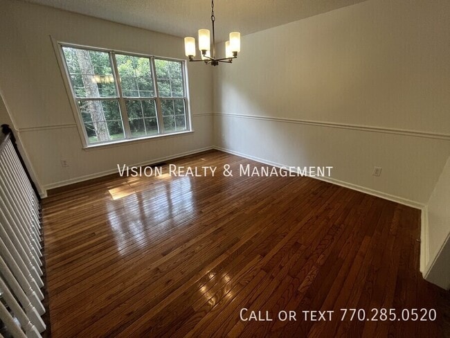 Building Photo - 64 Wooddale Ln