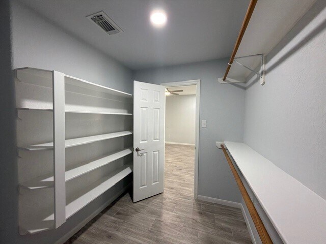 Building Photo - 32327 Cross Spring Park Ln