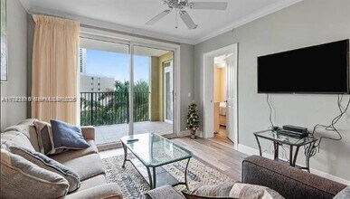 Building Photo - 2825 Palm Beach Blvd