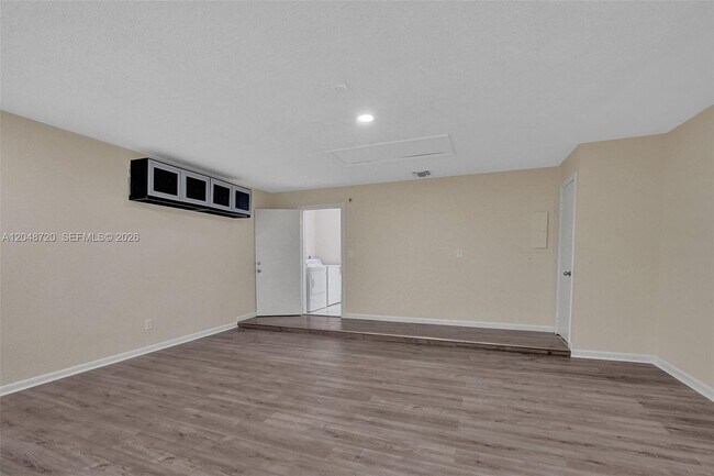 Building Photo - 1224 Sussex St