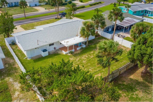Building Photo - Welcome to your Perfect Beachside Retreat!