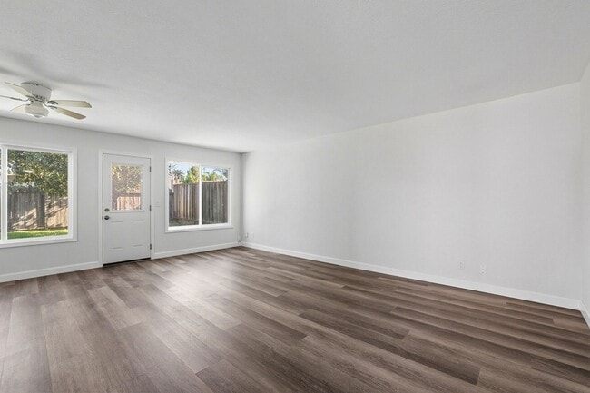 Building Photo - Recently Upgraded 3 Bedroom Home in San Jose