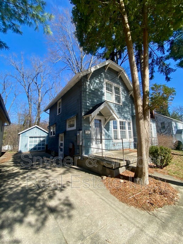 Building Photo - 623 Doris Ave